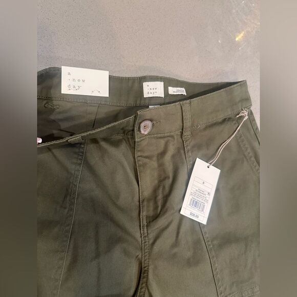 BNWT! a new day Women's Slim High Rise Slim Hip & Thigh Stretch Pants Size 8R - Picture 4 of 11